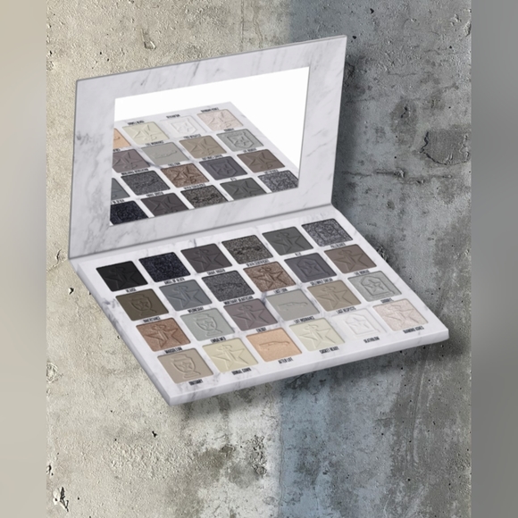 Jeffree Star Cosmetics Cremated Artistry Palette - Picture 3 of 7